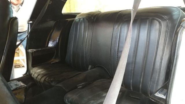 1977 White perl Pontiac Trans Am Coupe