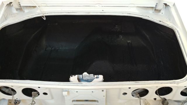 1977 White perl Pontiac Trans Am Coupe