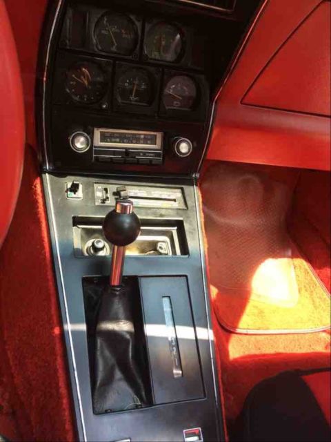 1978 White Chevrolet Corvette