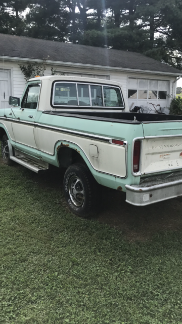 1978 Green / white Ford F-150 Pickup / short bed