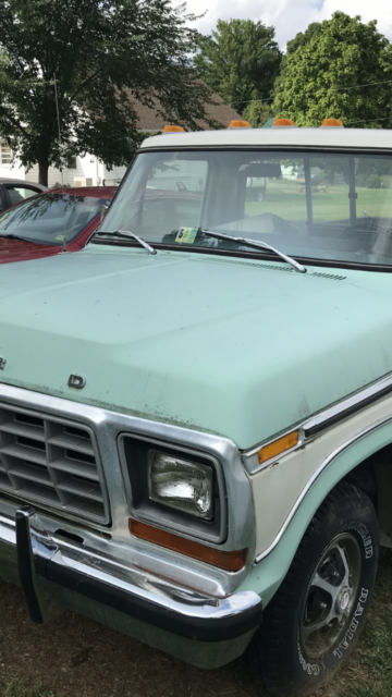 1978 Green / white Ford F-150 Pickup / short bed