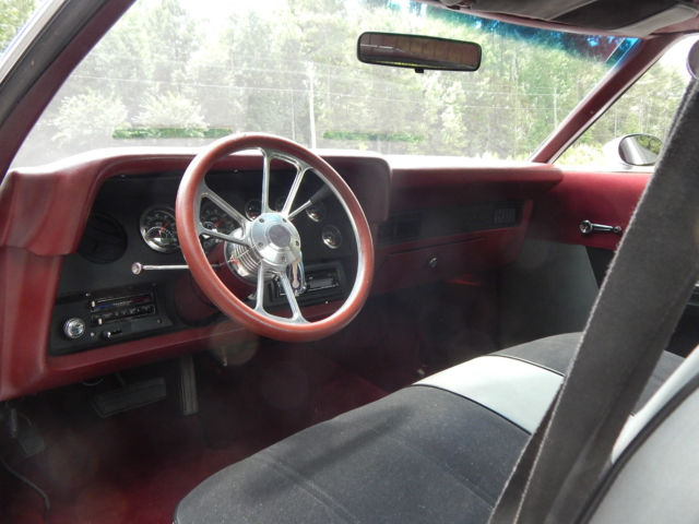1978 gray/ black Ford Ranchero std