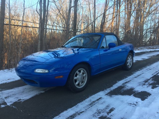 1990 Blue Mazda MX-5 Miata Convertible