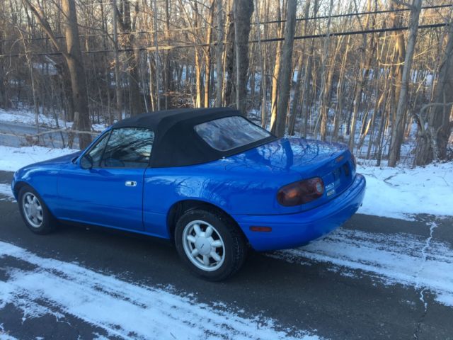 1990 Blue Mazda MX-5 Miata Convertible