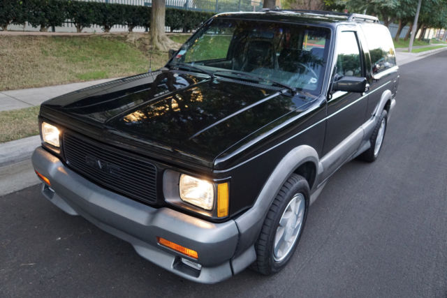1992 Black GMC Typhoon SUV