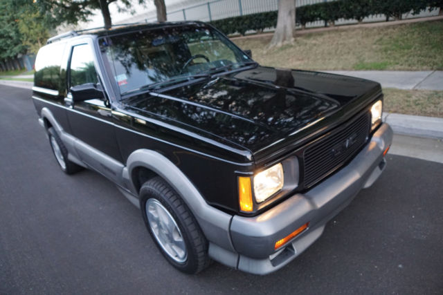 1992 Black GMC Typhoon SUV