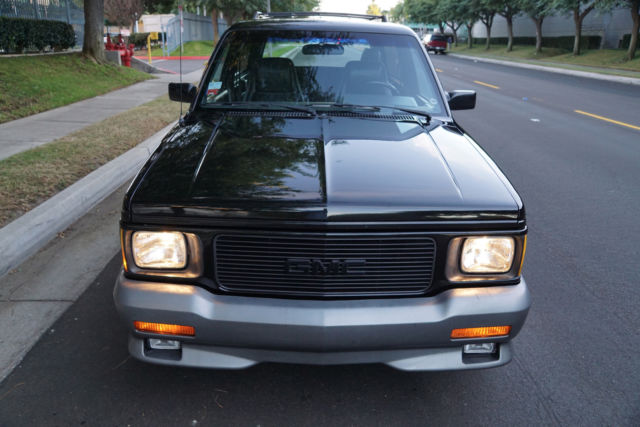 1992 Black GMC Typhoon SUV