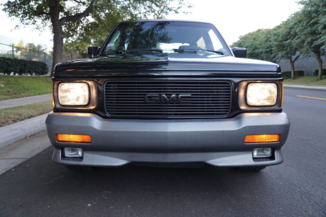 1992 Black GMC Typhoon SUV