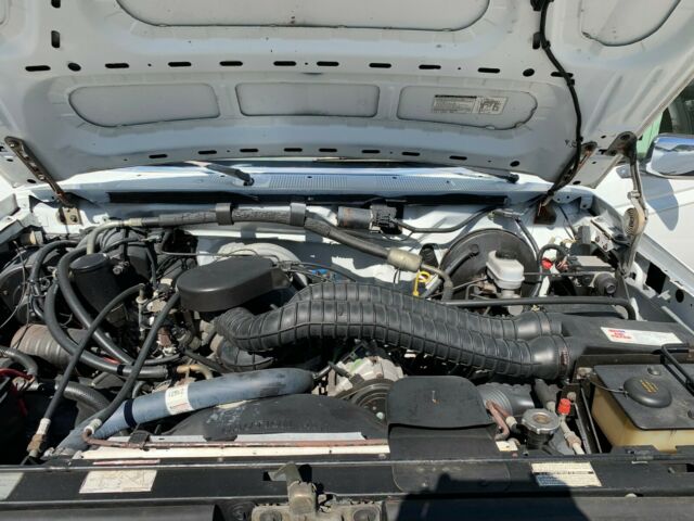 1993 White Ford Bronco SUV