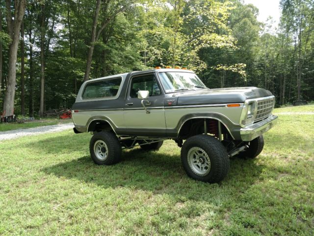 1979 Gray and SILVER Ford Bronco SUV