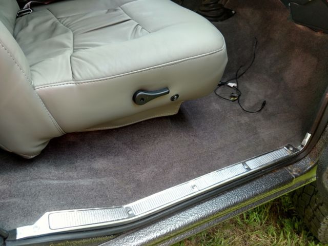 1979 Gray and SILVER Ford Bronco SUV