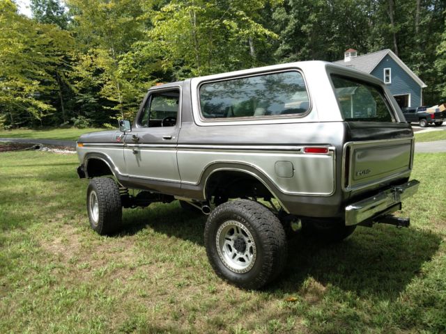 1979 Gray and SILVER Ford Bronco SUV
