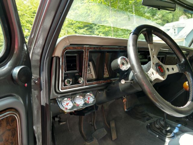 1979 Gray and SILVER Ford Bronco SUV