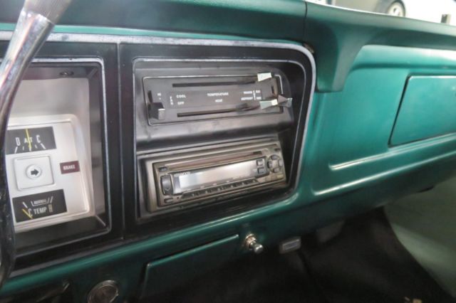1979 Green Ford F-150 Standard Cab Pickup