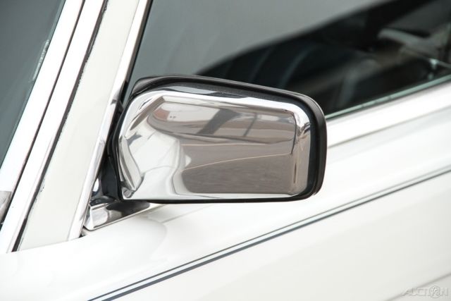 1979 White Mercedes-Benz SL-Class Convertible