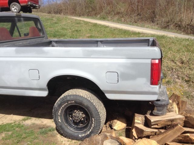 1986 Silver Ford F-250 Standard Cab Pickup