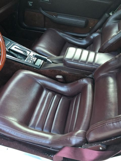 1980 Pearl white Chevrolet Corvette Coupe
