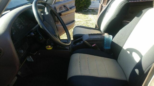 1992 Champagne Toyota Land Cruiser Wagon