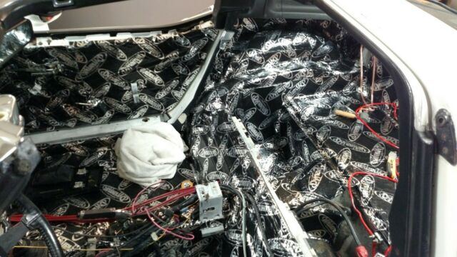 1981 White Chevrolet Corvette Coupe