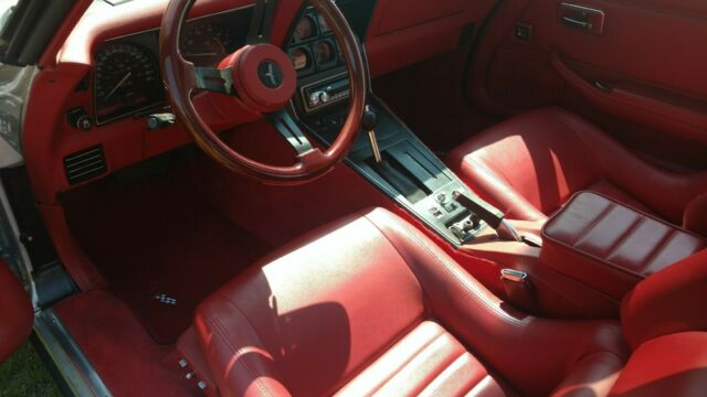 1981 Silver Chevrolet Corvette Coupe