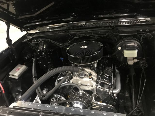 1982 black Chevrolet C-10