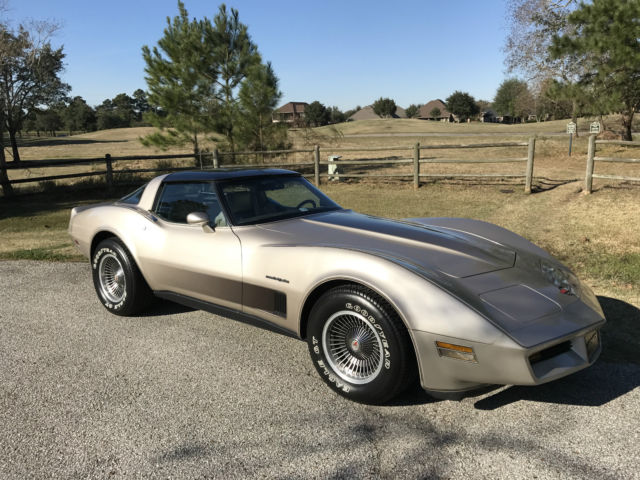 1982 Silver Chevrolet Corvette Coupe