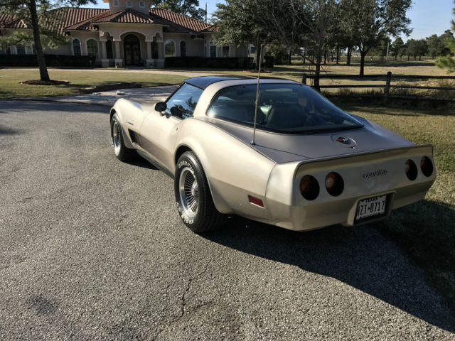 1982 Silver Chevrolet Corvette Coupe