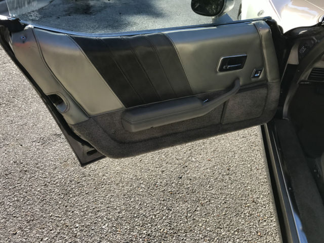 1982 Silver Chevrolet Corvette Coupe