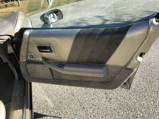 1982 Silver Chevrolet Corvette Coupe