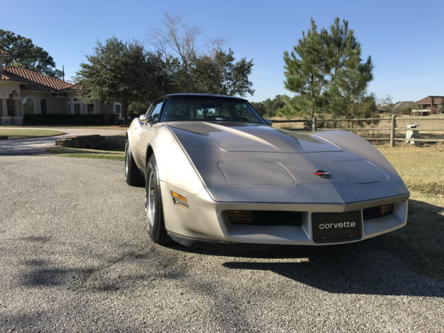 1982 Silver Chevrolet Corvette Coupe