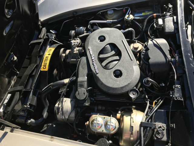 1982 Silver Chevrolet Corvette Coupe