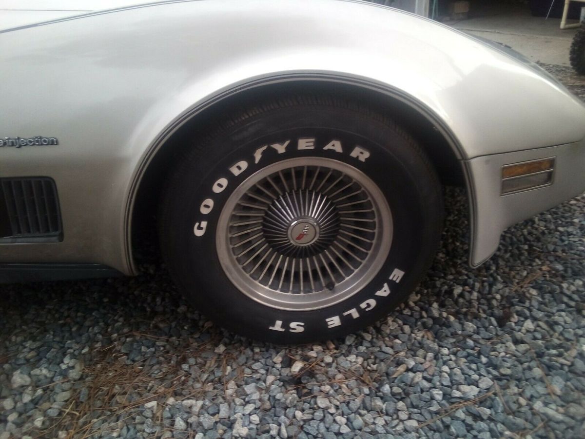 1982 Silver Chevrolet Corvette Coupe