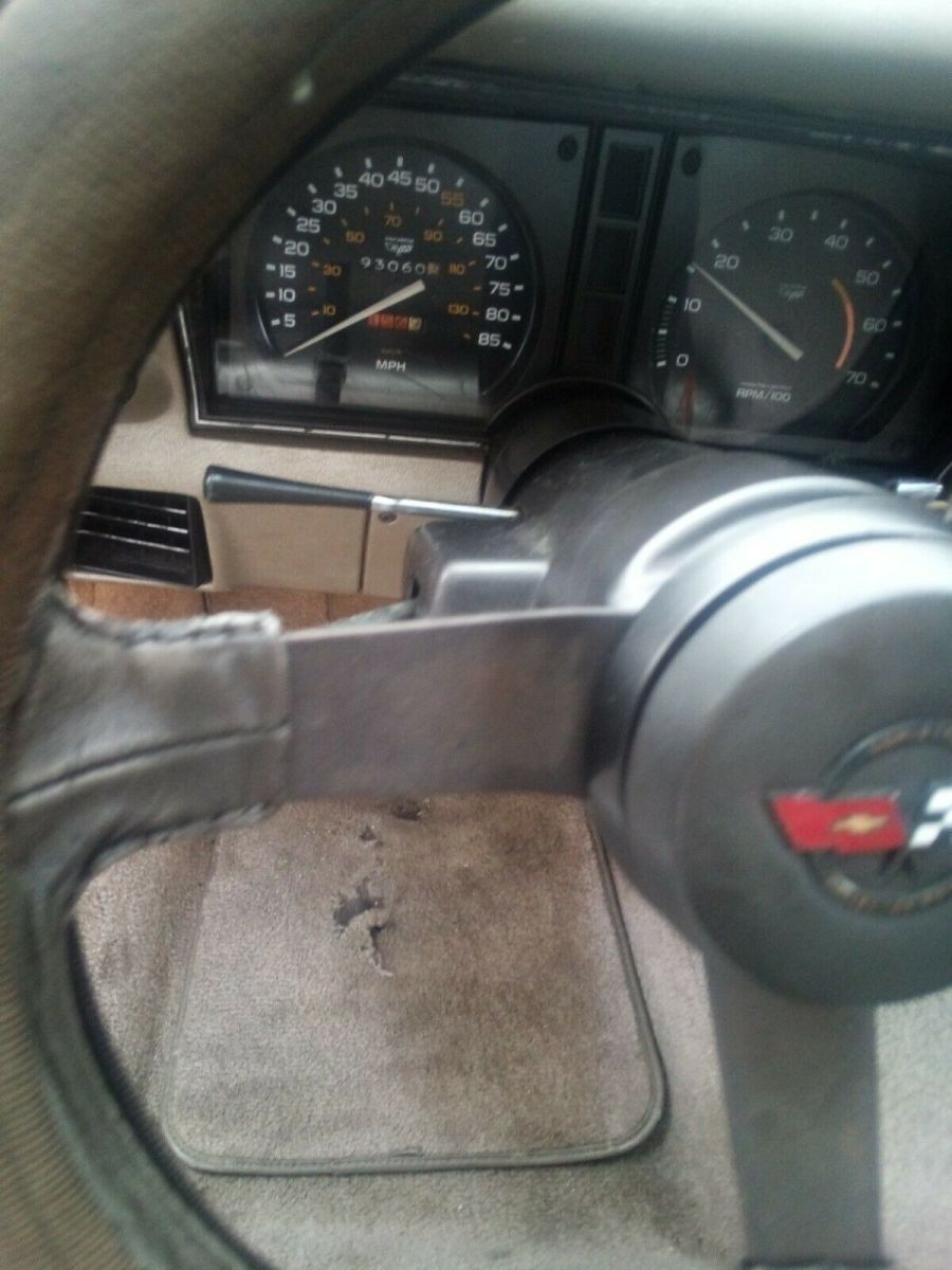 1982 Silver Chevrolet Corvette Coupe