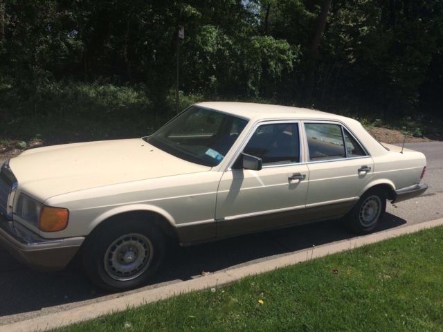 1982 Tan Mercedes-Benz 300-Series Sedan