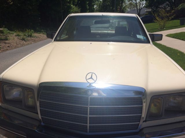 1982 Tan Mercedes-Benz 300-Series Sedan