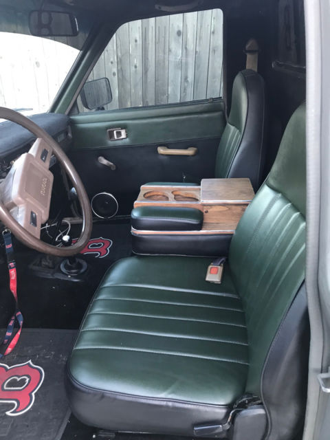 1983 Green Toyota Standar Pickup 4x4 Crew Cab Pickup