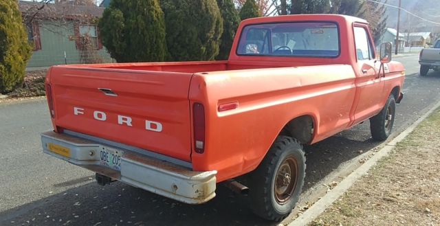 1979 Orange Ford F-250