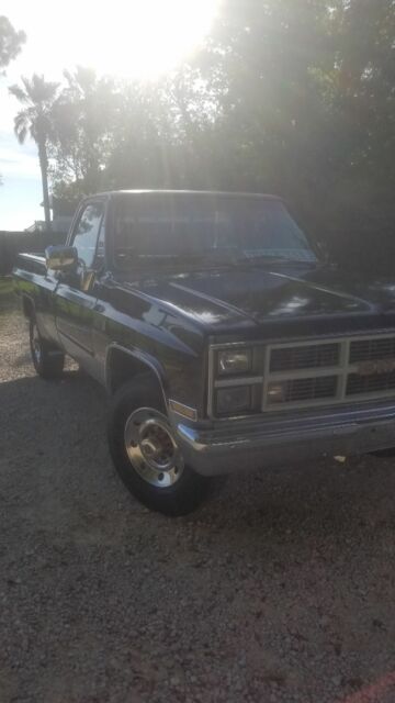 1984 Black GMC Sierra 2500 Standard Cab Pickup