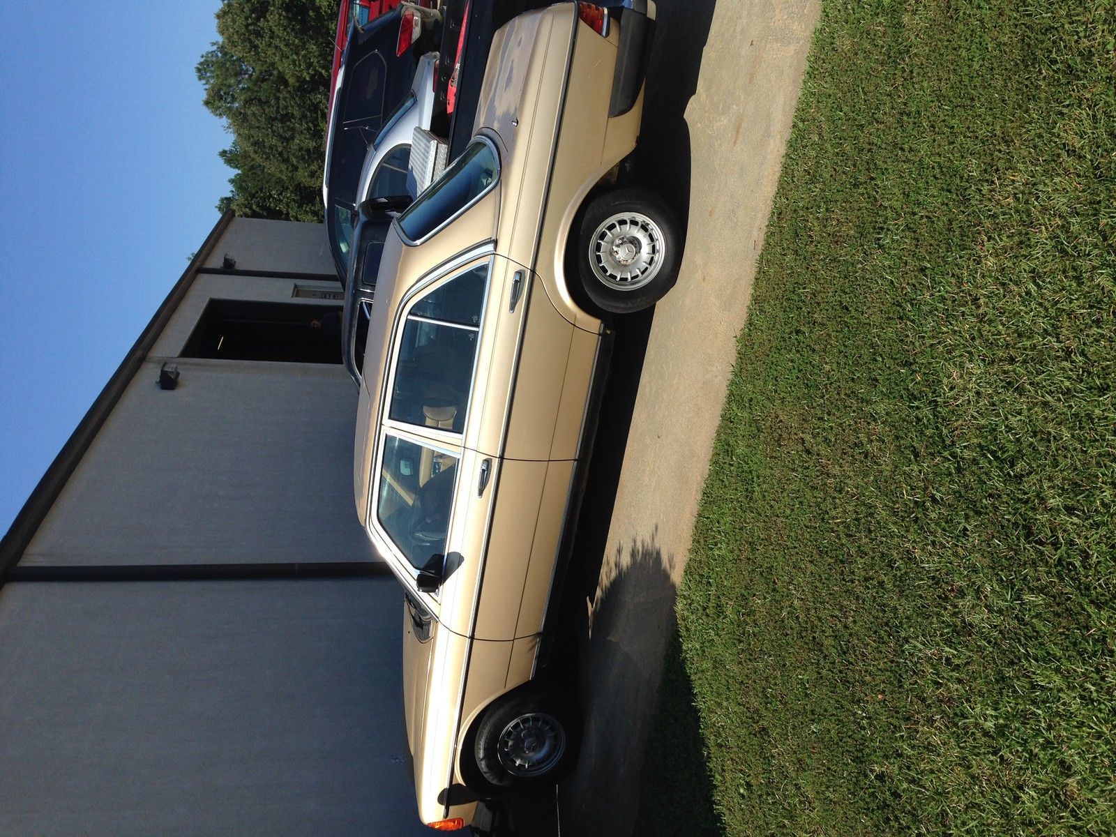 1985 Gold Mercedes-Benz 300-Series