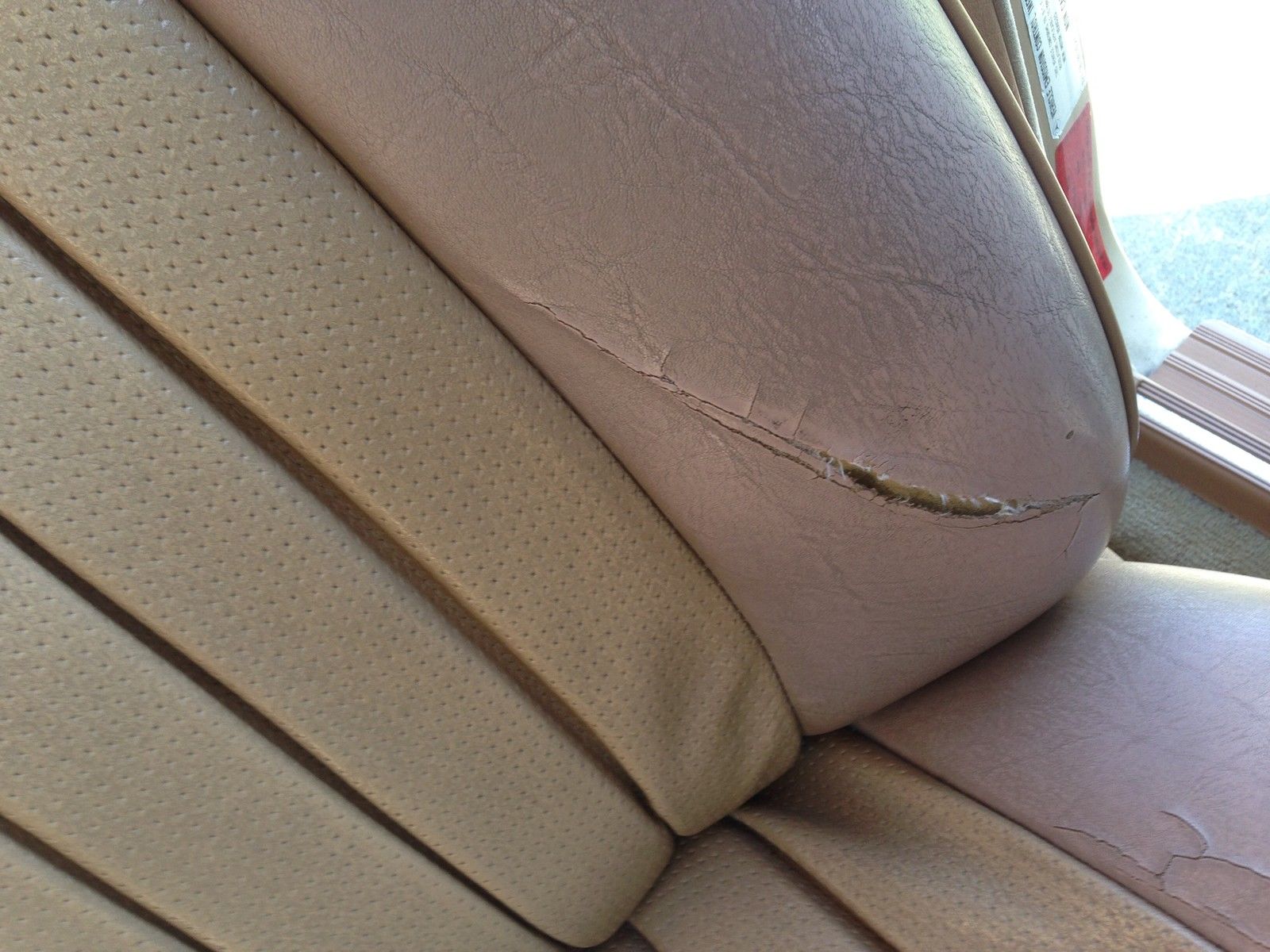 1985 Gold Mercedes-Benz 300-Series