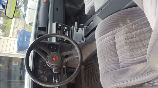 1985 White Chevrolet Monte Carlo Coupe