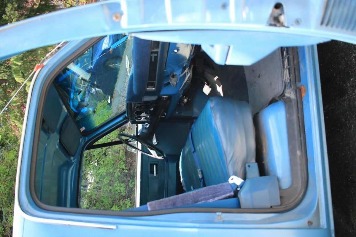 1985 Blue Chevrolet C-10 Standard Cab Pickup