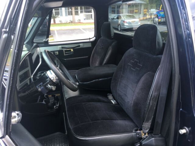 1985 Blue Chevrolet C-10 Standard Cab Pickup