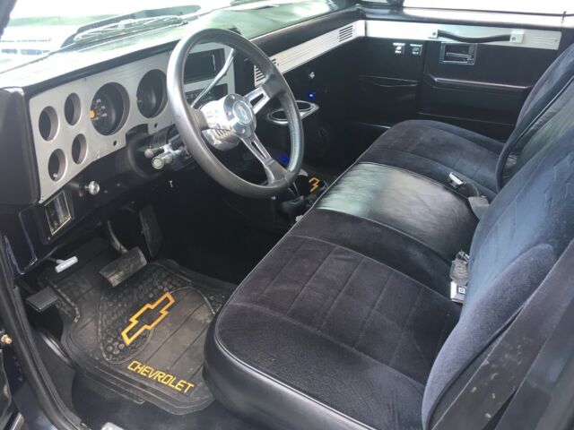 1985 Blue Chevrolet C-10 Standard Cab Pickup