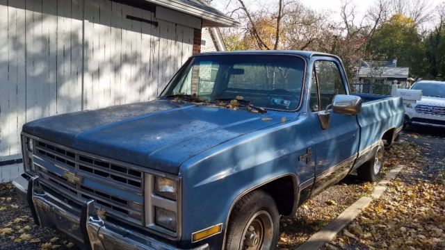 1985 Blue Chevrolet C-10 Pick up truck long bed