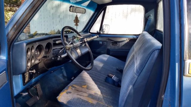 1985 Blue Chevrolet C-10 Pick up truck long bed