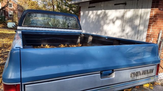 1985 Blue Chevrolet C-10 Pick up truck long bed