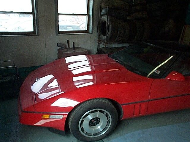 1985 Red Chevrolet Corvette Coupe