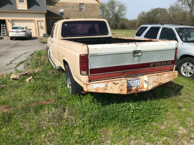 1985 Tan Ford F-250 Extended Cab Pickup