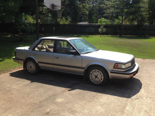 1985 Silver Nissan Maxima Sedan